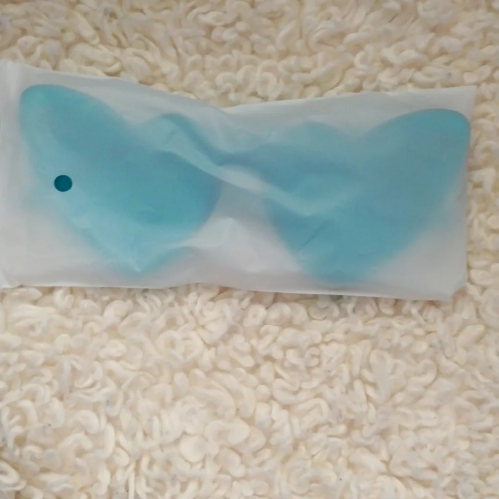 NWOT- Turquoises Heart Cat Eye sunglasses 😎